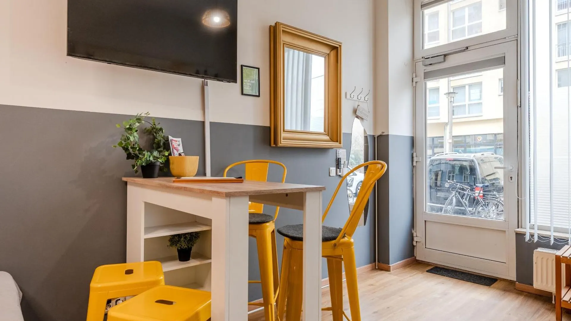 Cozy Micro Apartment - Self Check-In